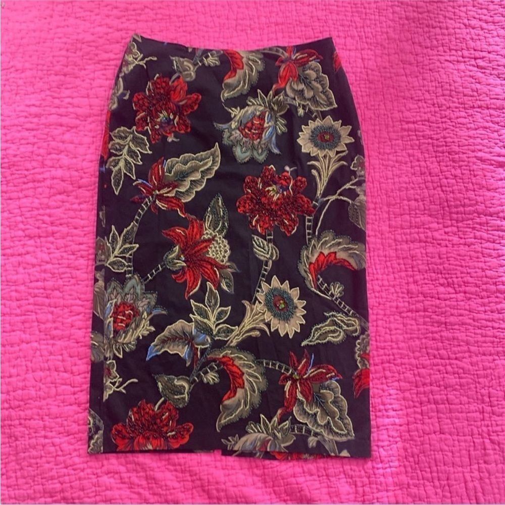 Dolce Apparel Floral Embroidered/embellished Women's Skirt, M